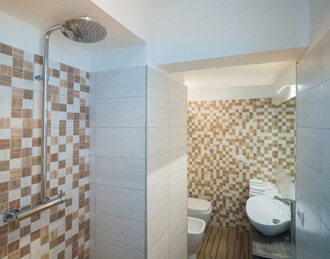 Palazzo Ricca Guarducci 2 Apartment มอนเตเฟียสโกเน ภายนอก รูปภาพ